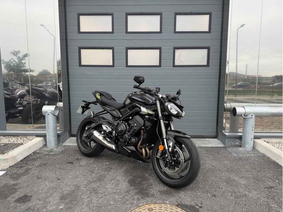 TRIUMPH STREET TRIPLE 765 RS