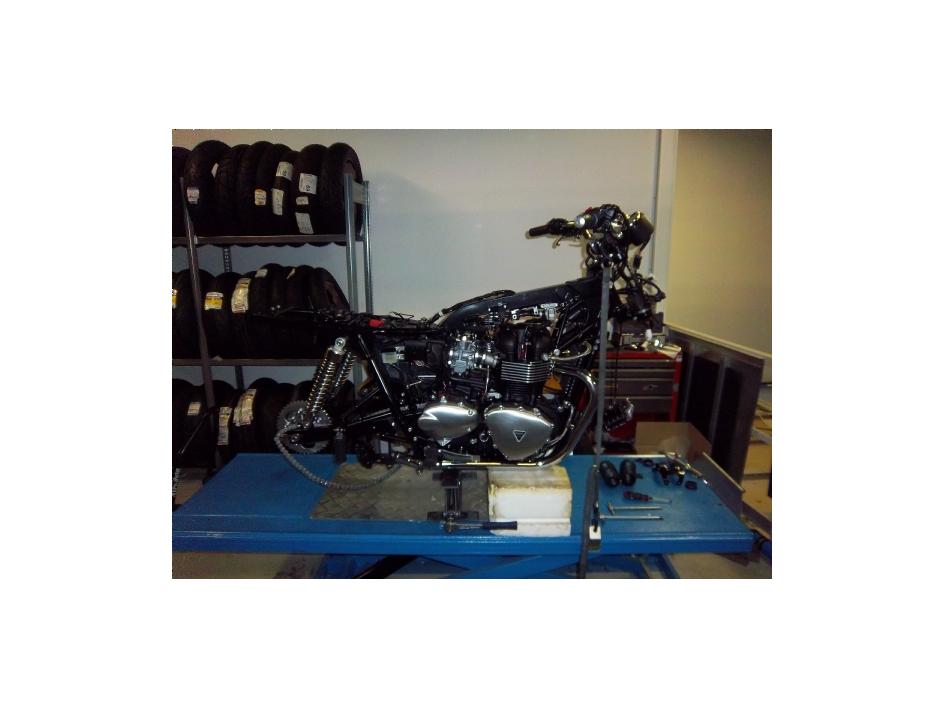 Bonneville 